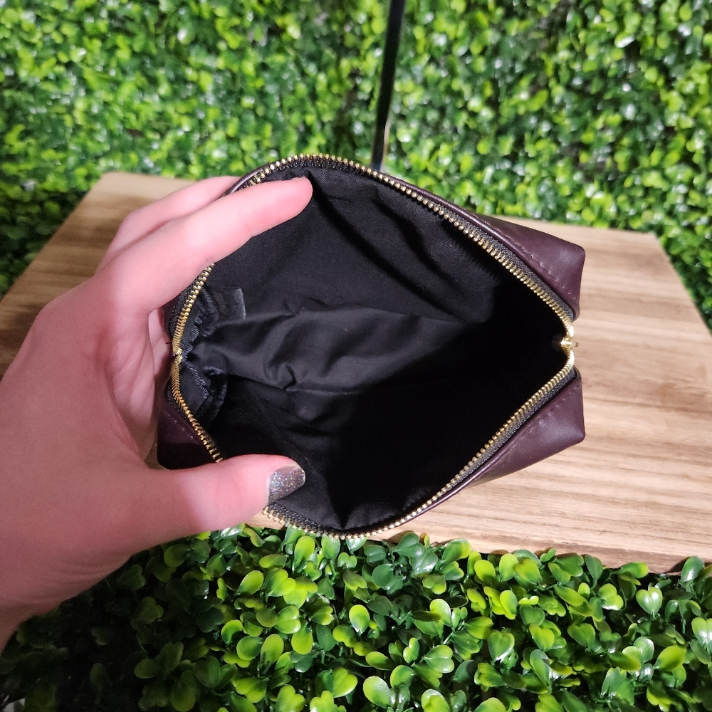Yves Saint Laurent Beauté Dark Purple Pouch Clutch - Picture 8 of 12